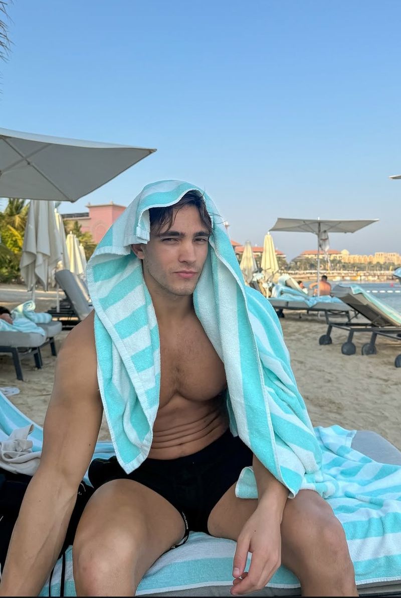 Caio, 24