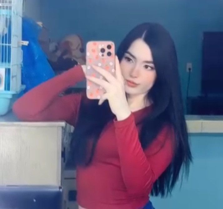 Karen, 25