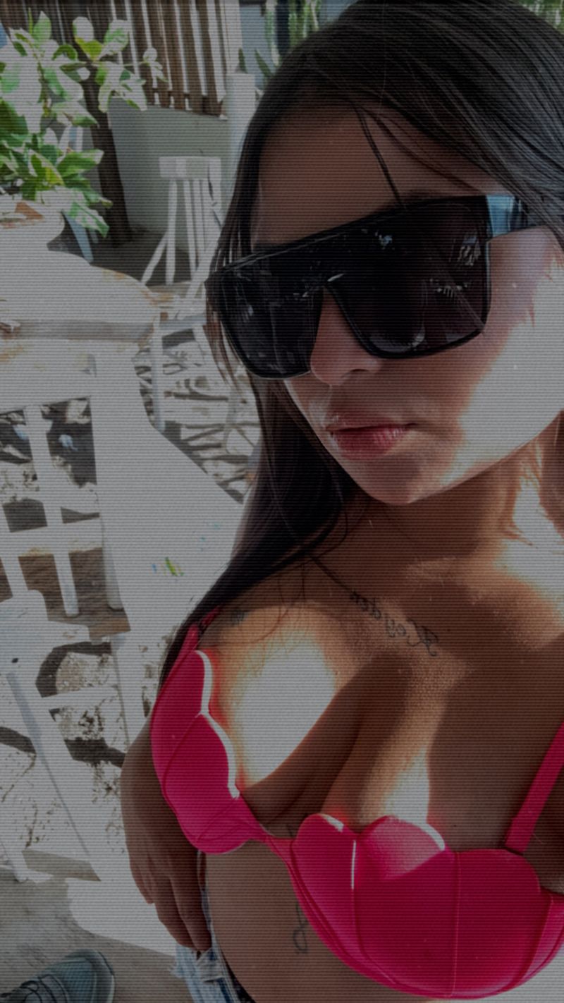 Jess, 24