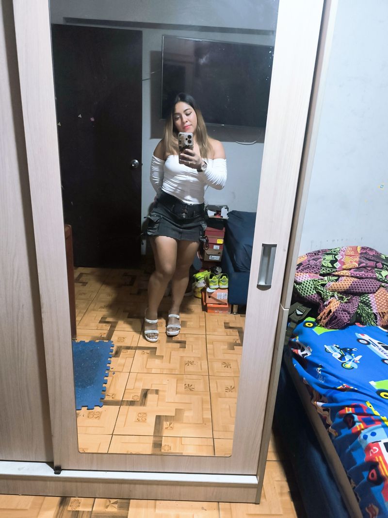 Dayana, 32