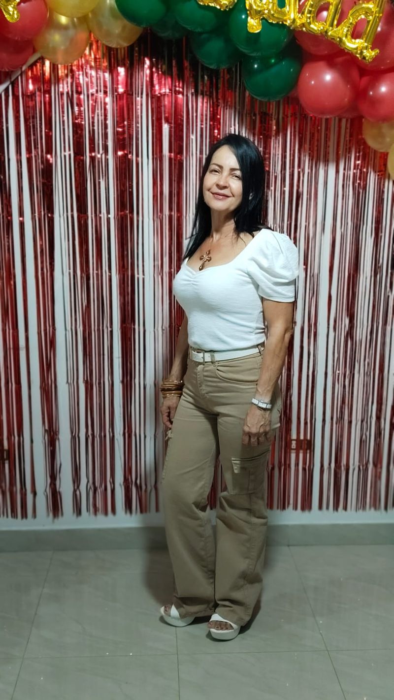 Elenita, 50