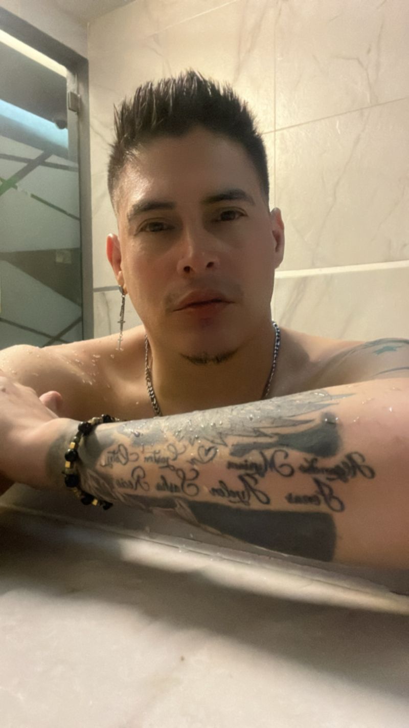 Max, 31