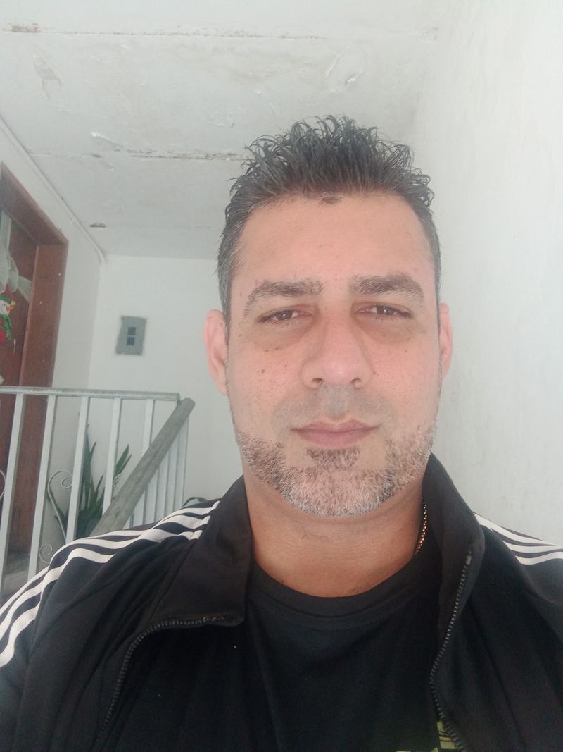 Jose, 47