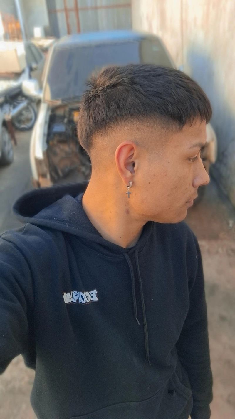 Emii, 21