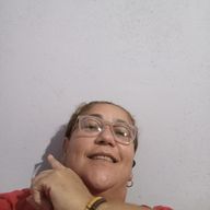 Claudia, 45