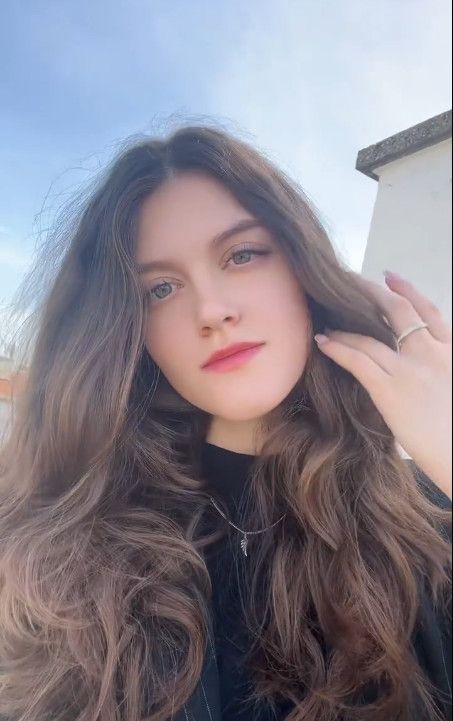 Vyufhh, 31