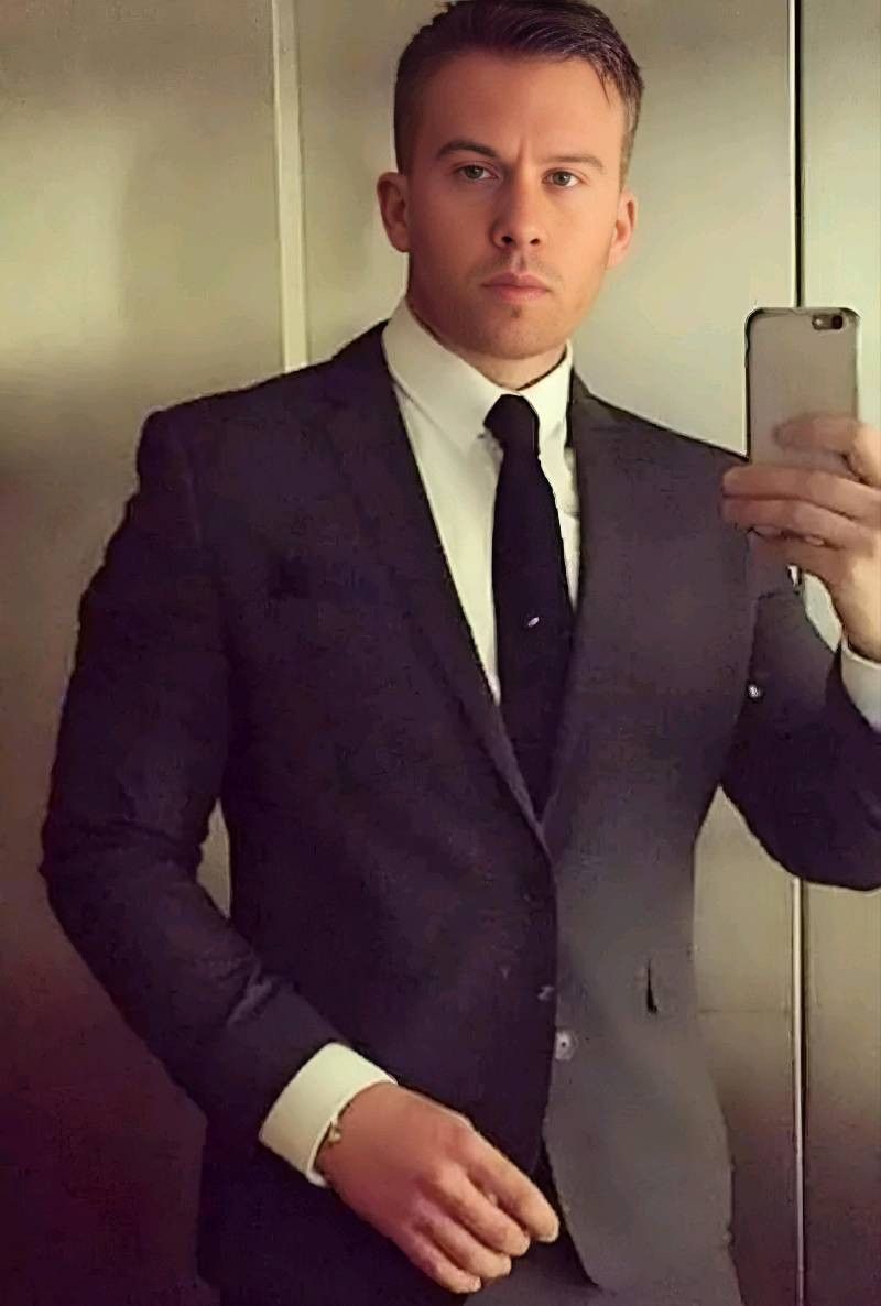 Liam, 28