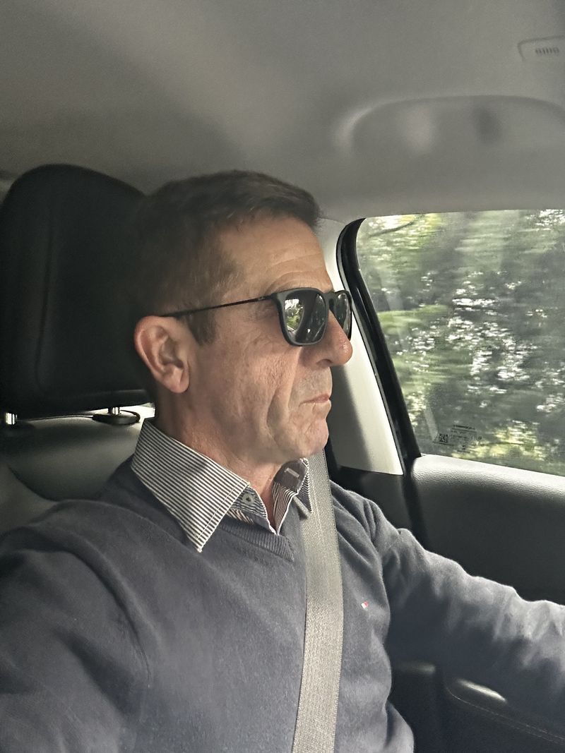 Carlos, 63