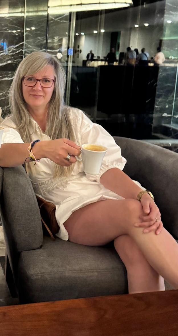 Ela, 51