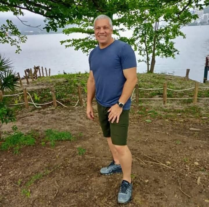 Armando, 60