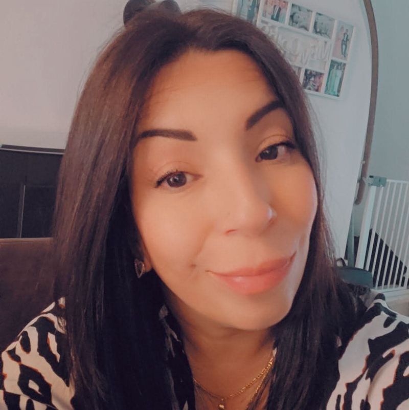 Linda, 48