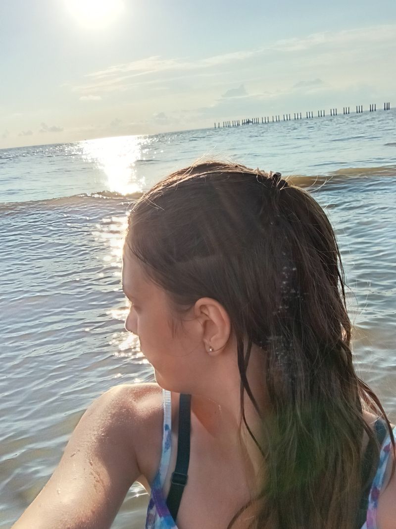 Mariam, 18