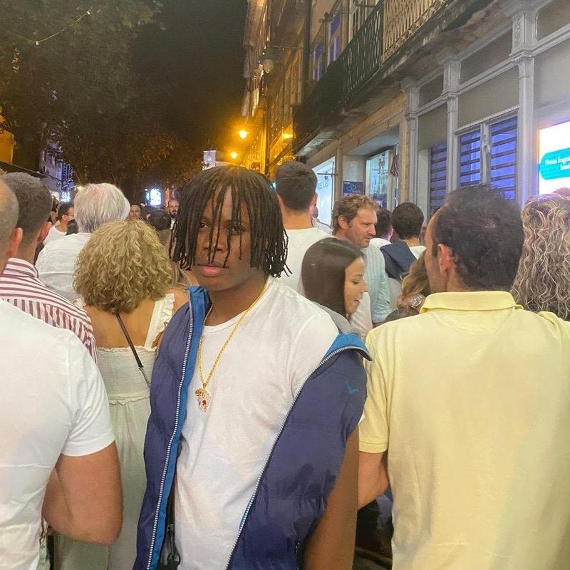 Miguel, 23