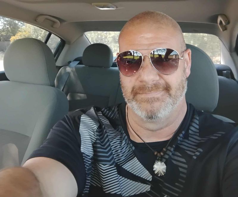Ryan, 48