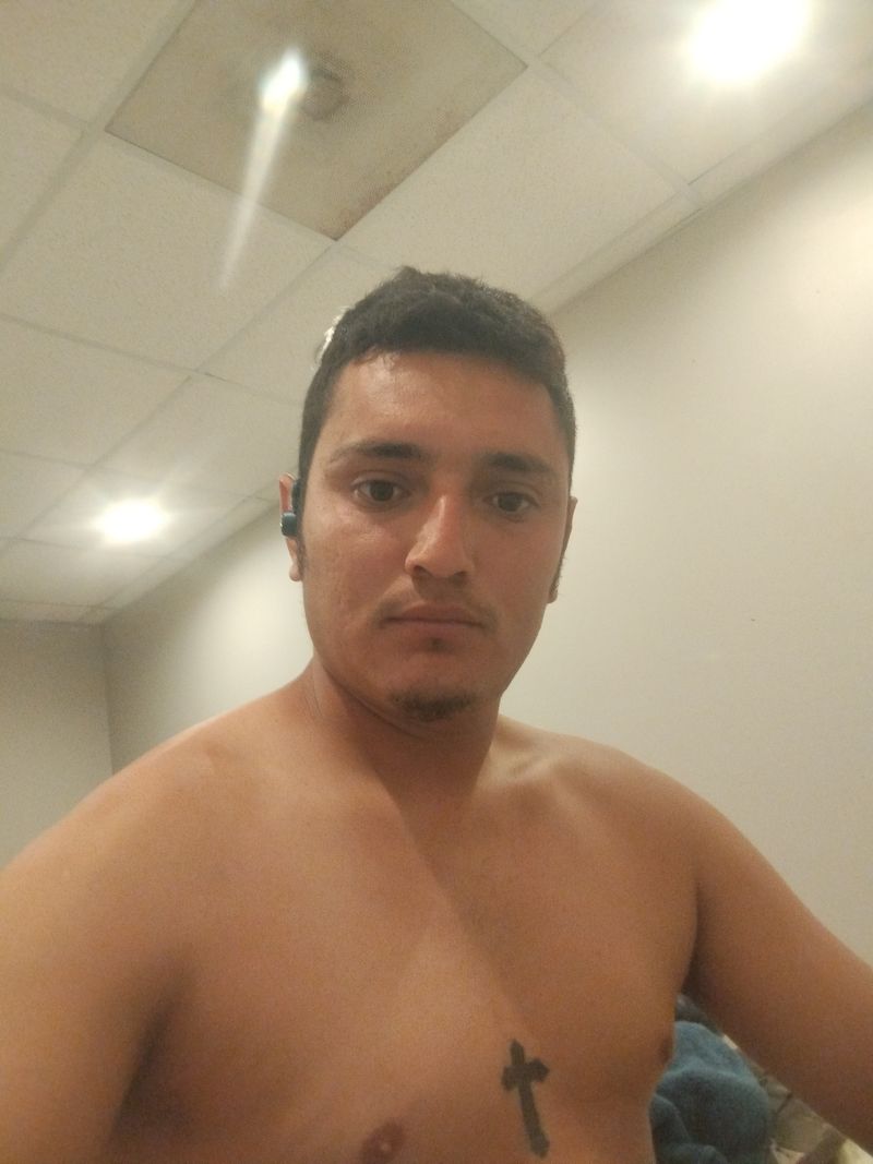 Yonathan, 29