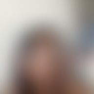 Mia, 27