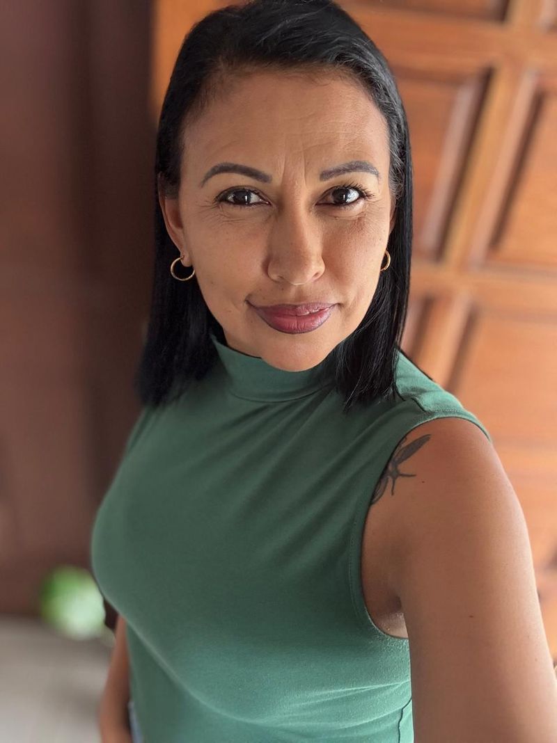 Bonny, 48