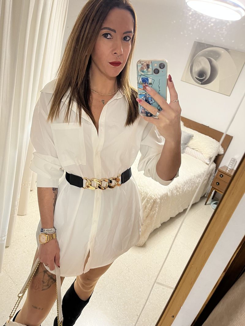 Paloma, 38