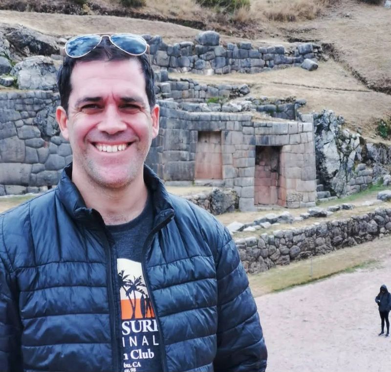 Sergio, 48