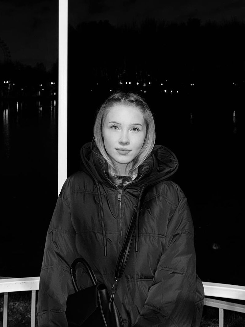 Ася, 21