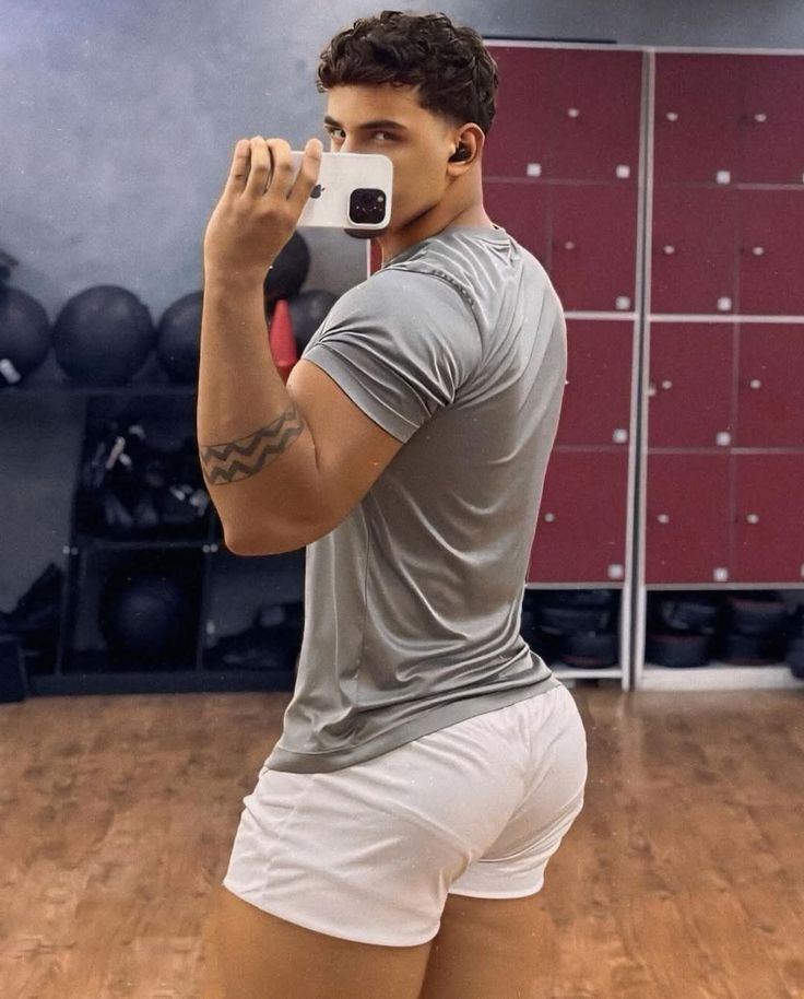 Gay Pasivo, 24