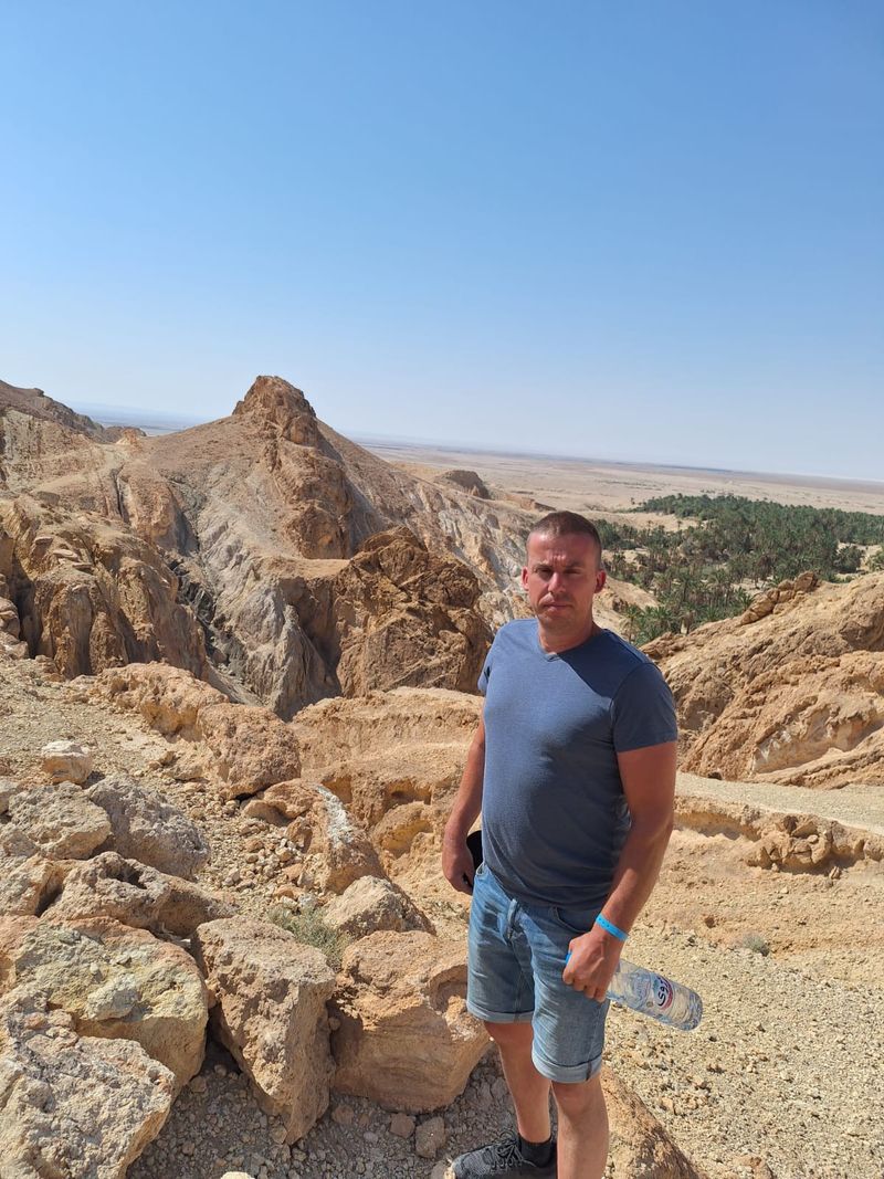Darek, 44