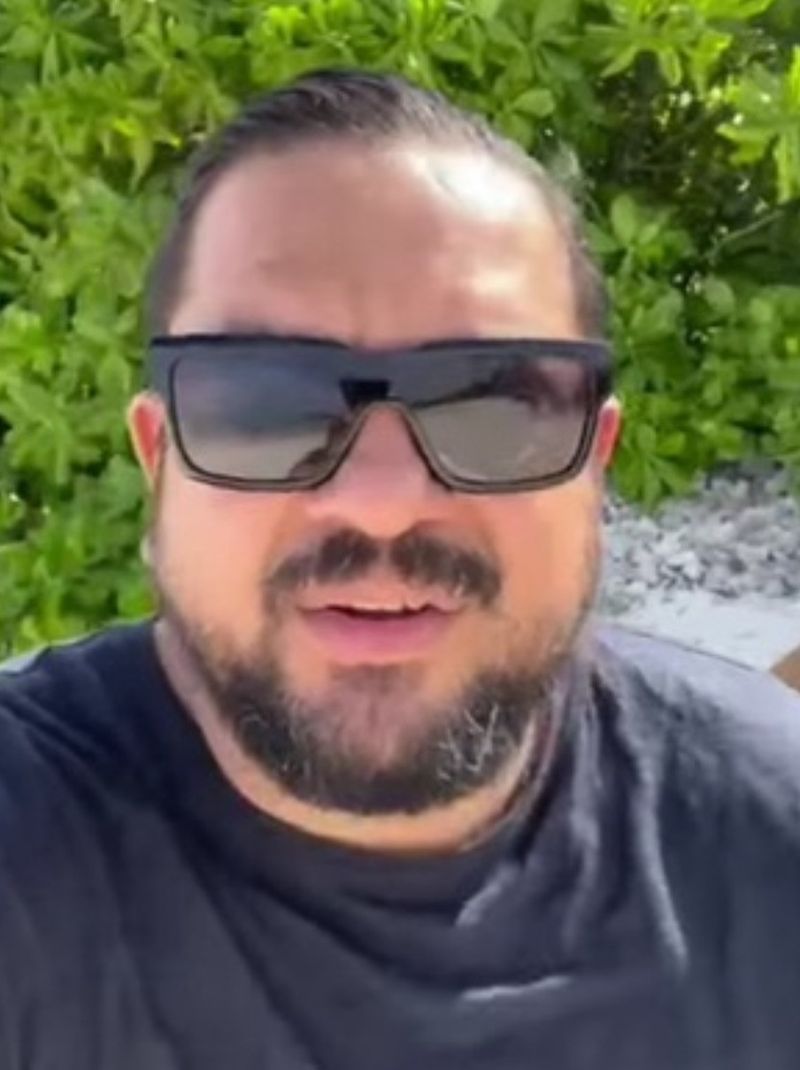Robert, 45