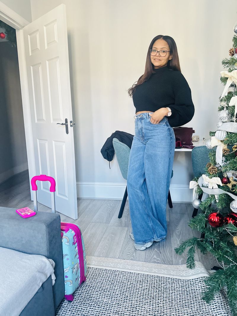 Daniela, 36
