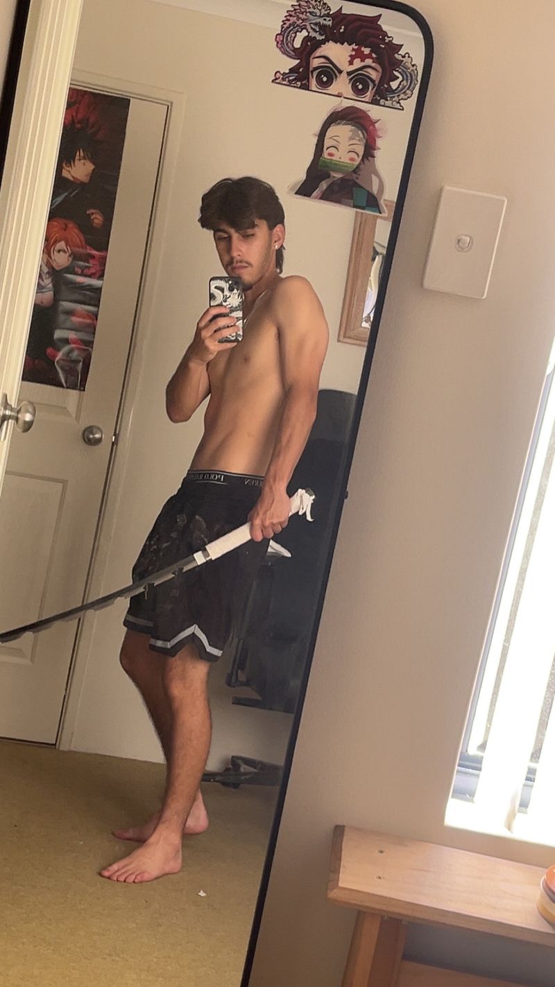 Oliver, 19