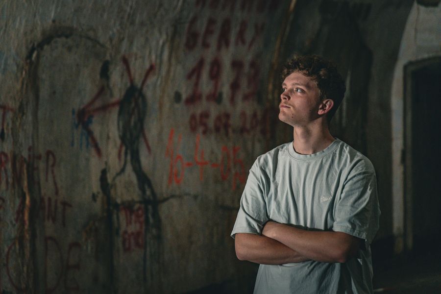 Dylan, 19