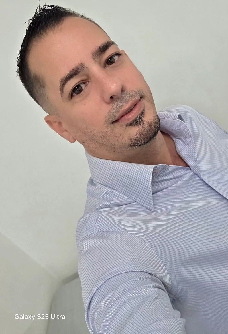 Eam, 44