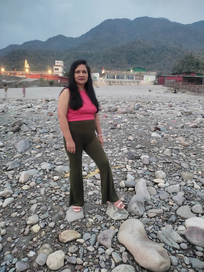 Shalini, 51