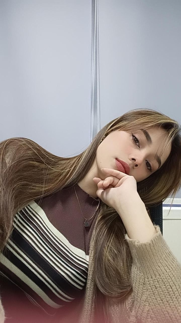 Anna, 29
