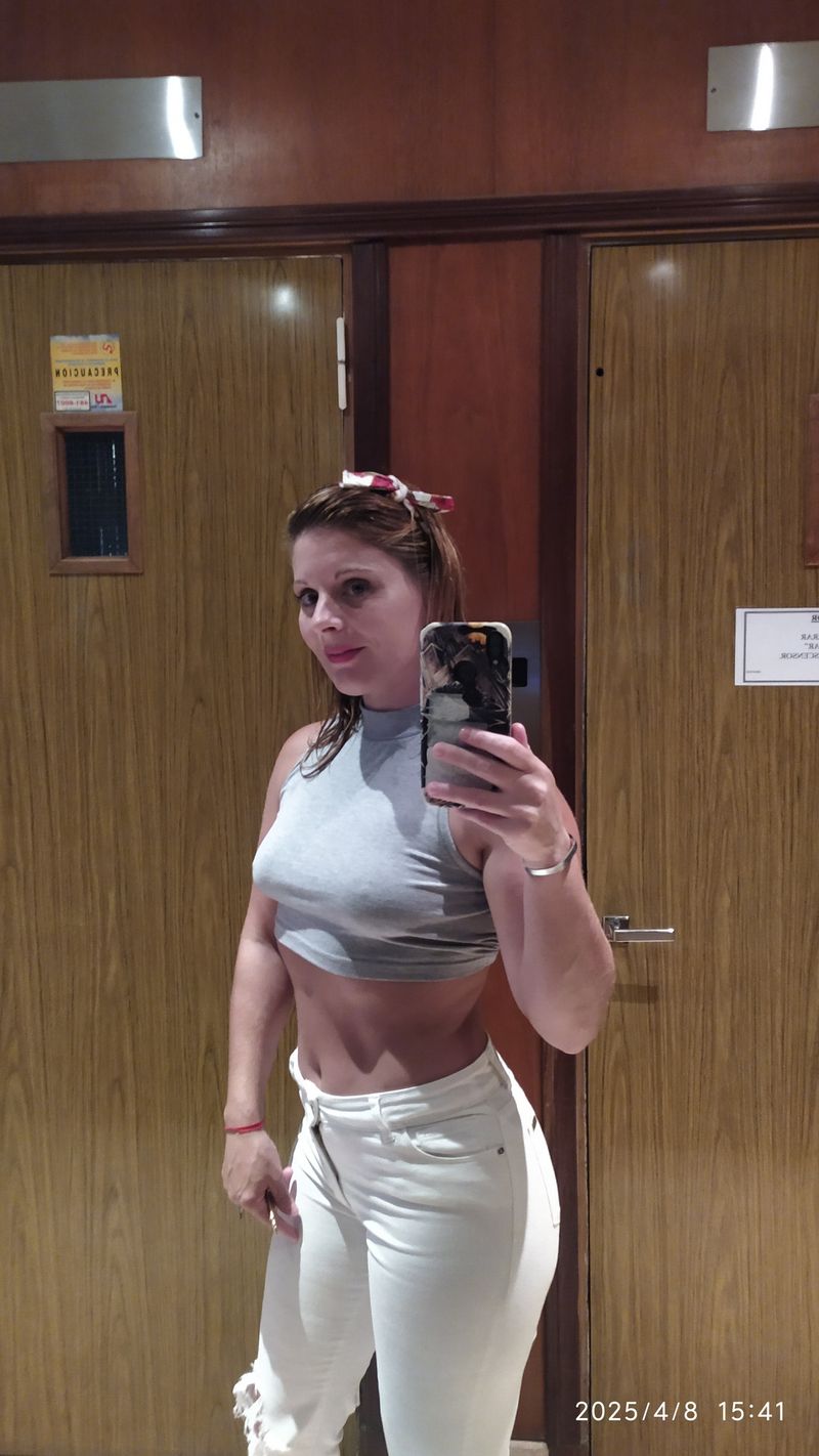 Cintia, 38