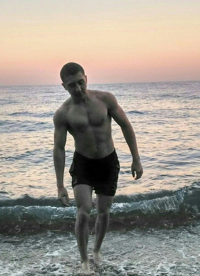 Andrei, 26