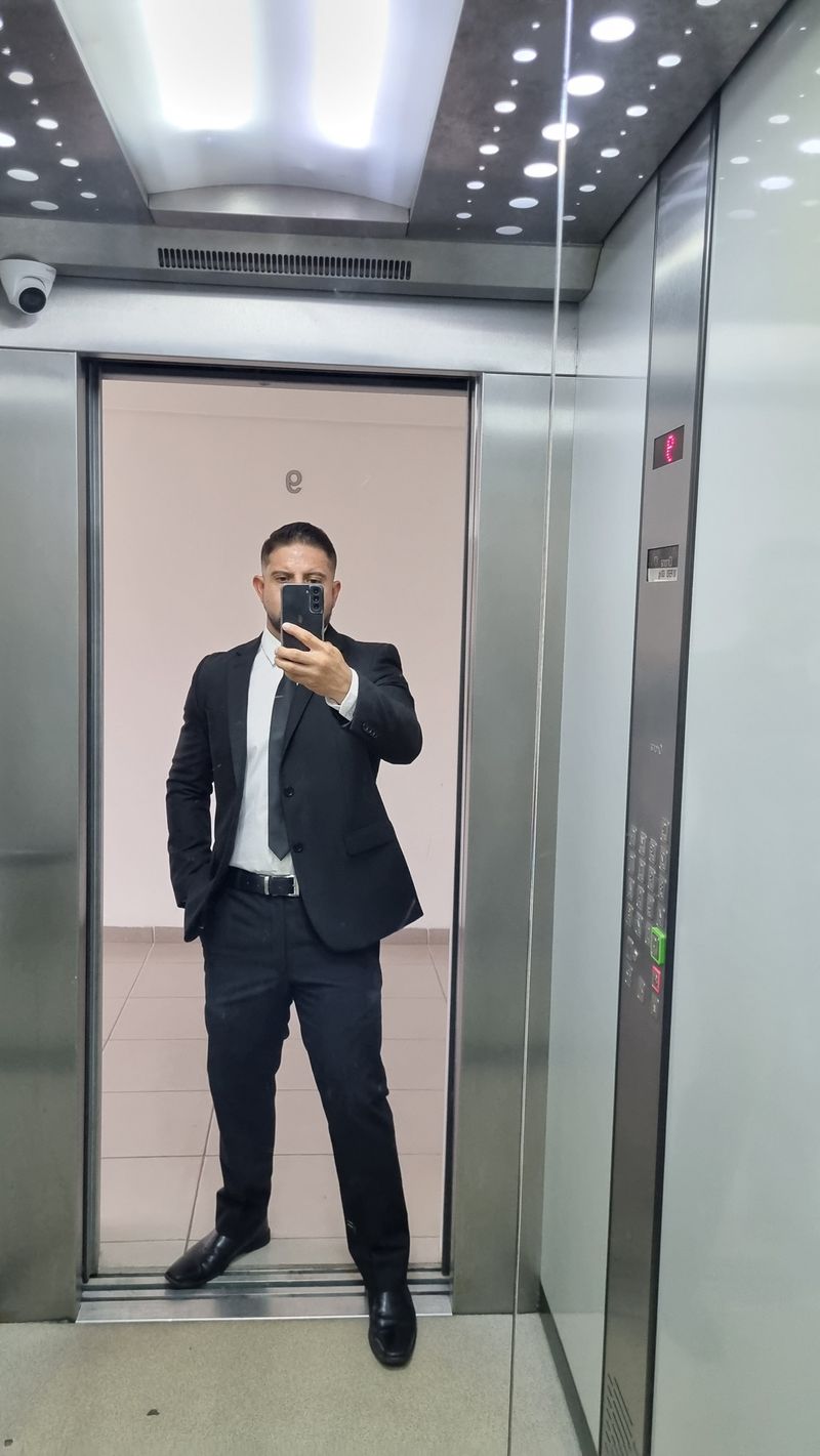 Joel F, 40