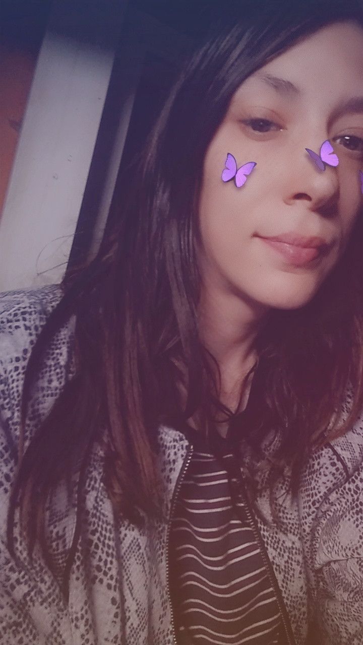 Amber, 24