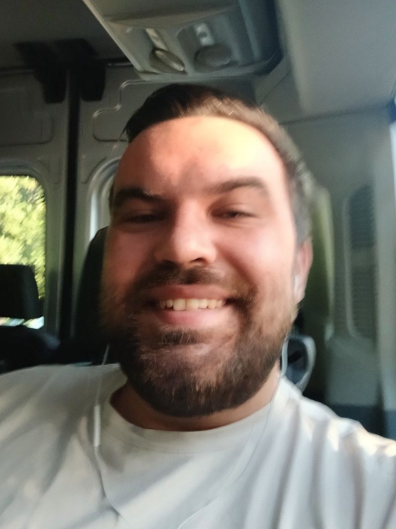 Armen, 27