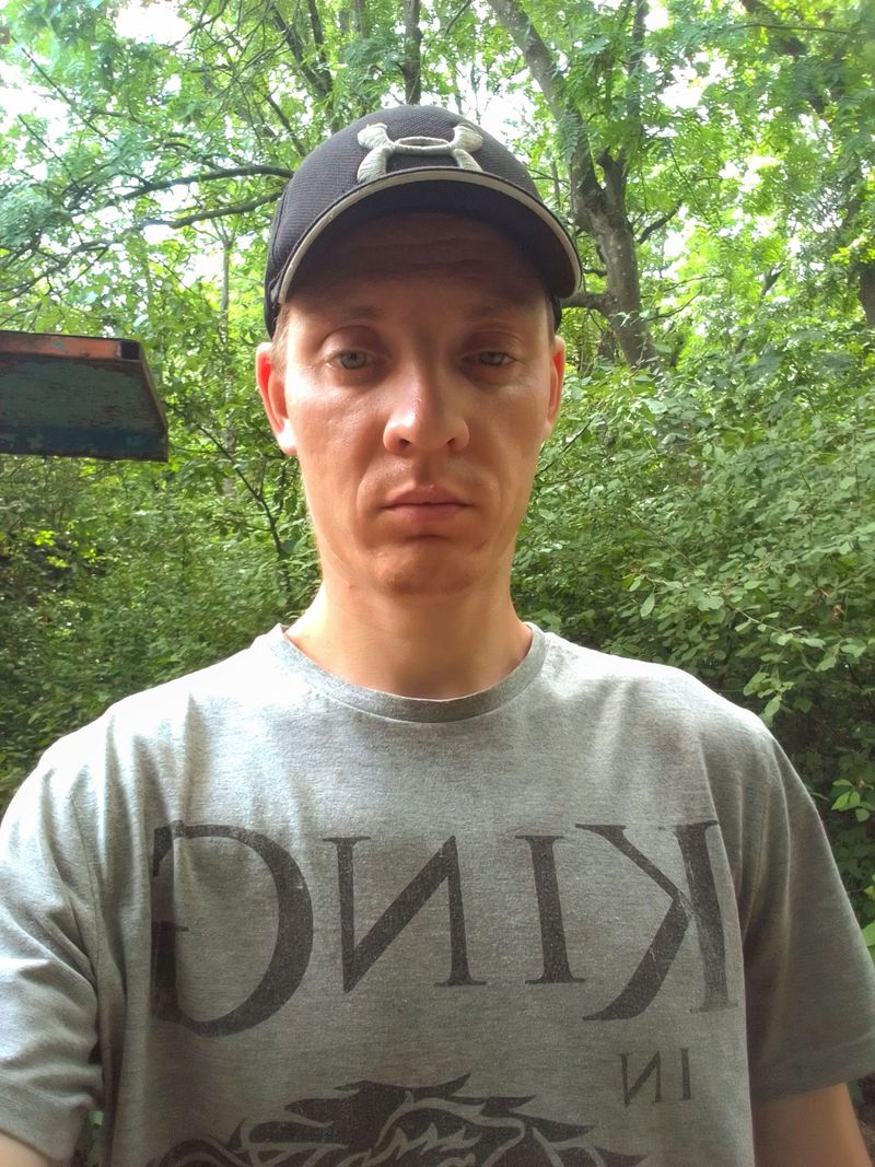 Микола, 29