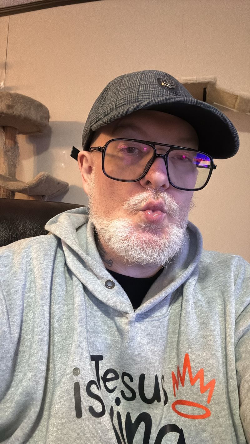 Douglas, 47