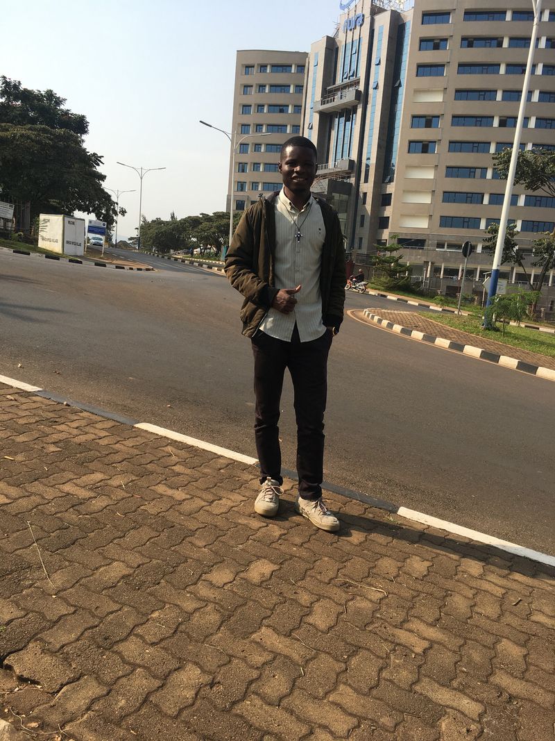 Moussa, 25