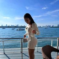 Stephanie, 32