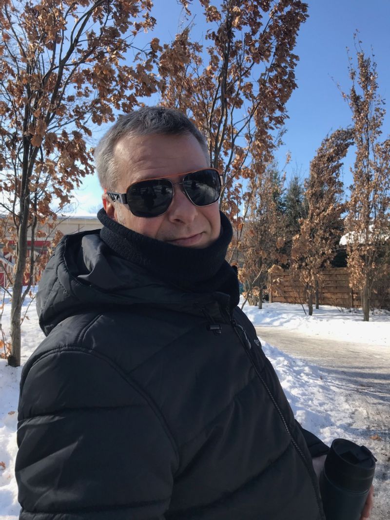 Yves, 59