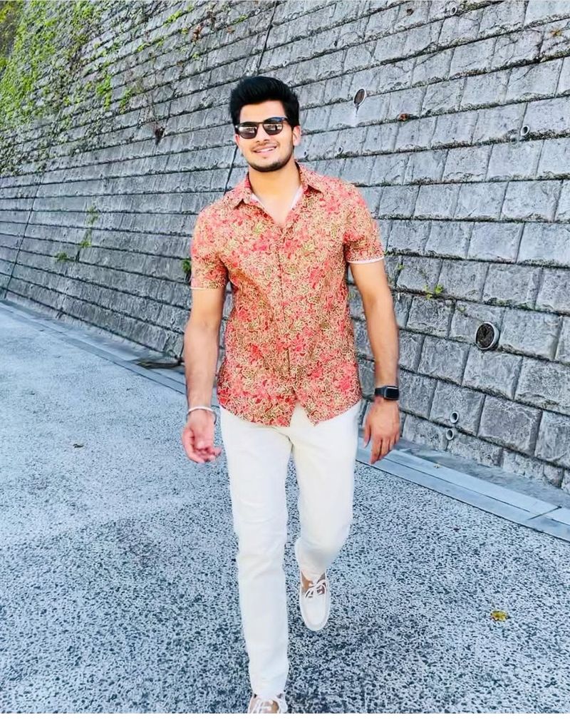 Aman, 24