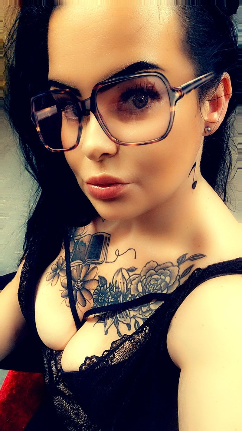 Klaudia, 33