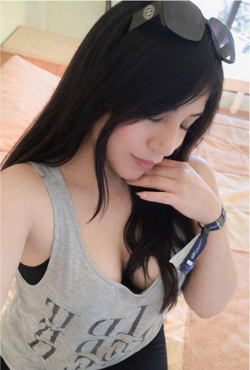 Alejandra, 24