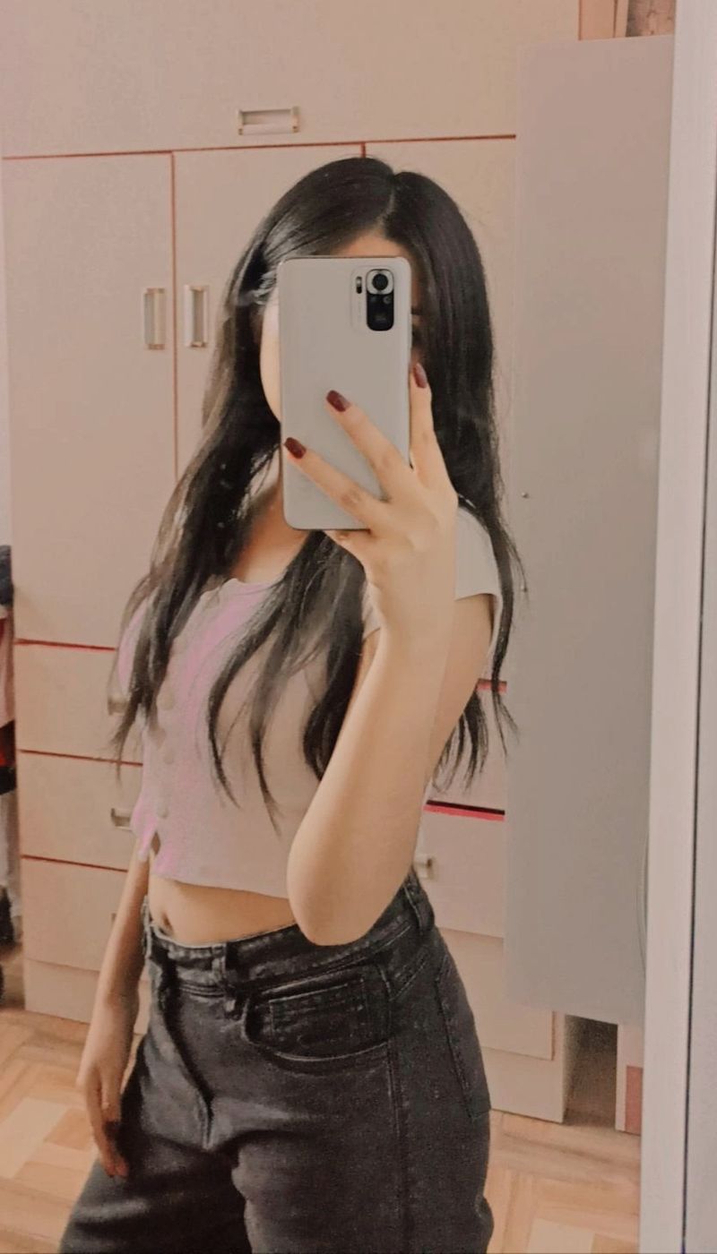 Kiara, 20