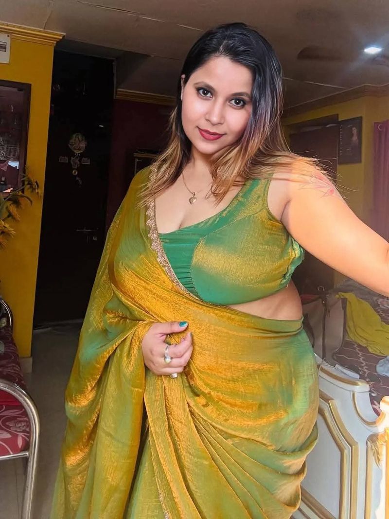 Sunita, 42