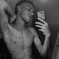 Nicolas, 23