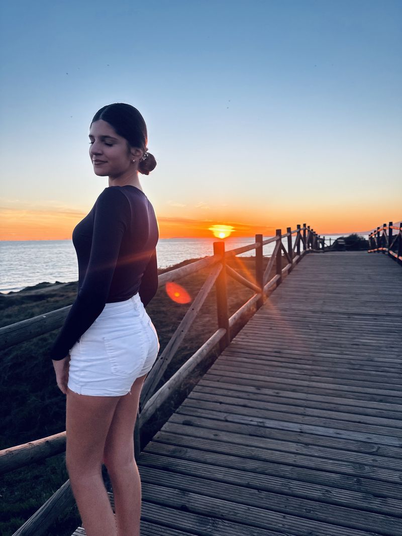 Lucia, 18